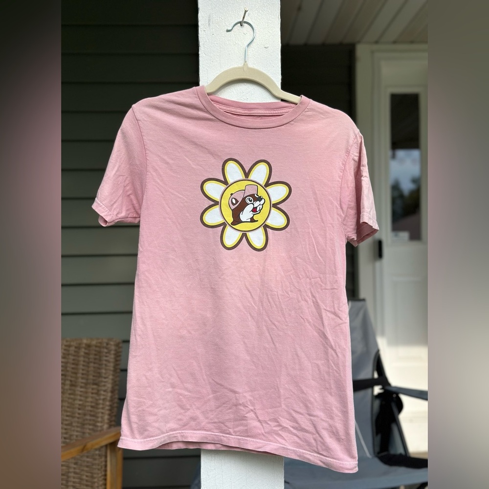 Buc-ee’s Pink T-Shirt - Size Small
